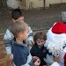 Animamtion de Noël la distribution de bonbons par le Père Noël en personne